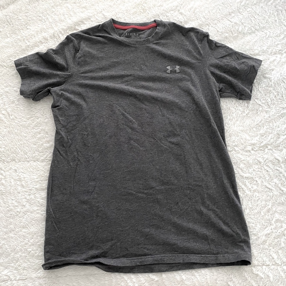 Men’s Under Armour Workout Tee size Medium
